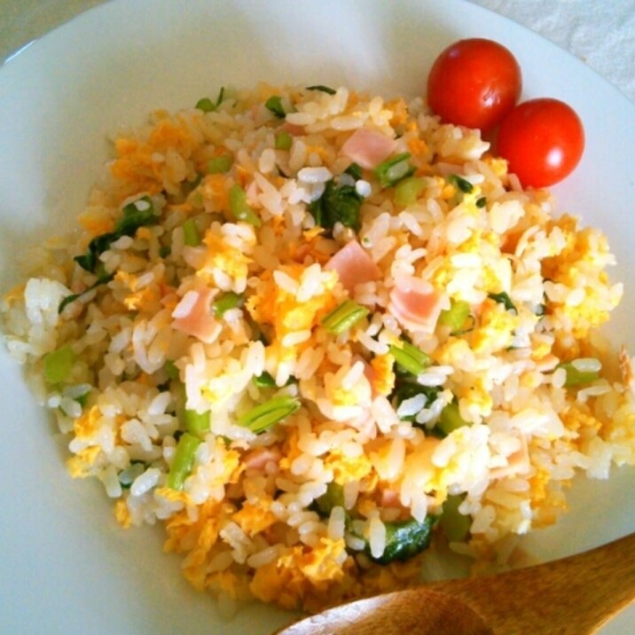 レンジで2分半 ハムと小松菜のチャーハン レシピ 作り方 By Kuuuma 楽天レシピ レンジで2分半 ハムと小松菜のチャーハン レシピ 作り方 By Kuuuma 楽天レシピ